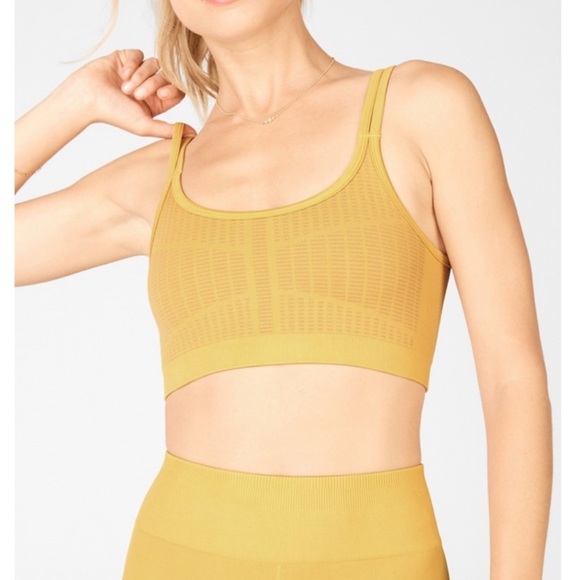 Fabletics Seamless Set - Picture 2 of 8